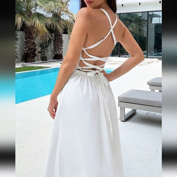 NWT!! Shein | White Spaghetti Strap Criss Cross Back, Size S - Picture 1 of 8